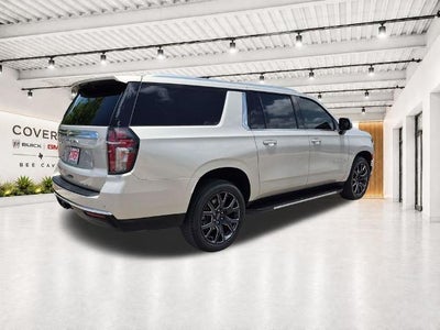 2023 Chevrolet Suburban 4WD Premier