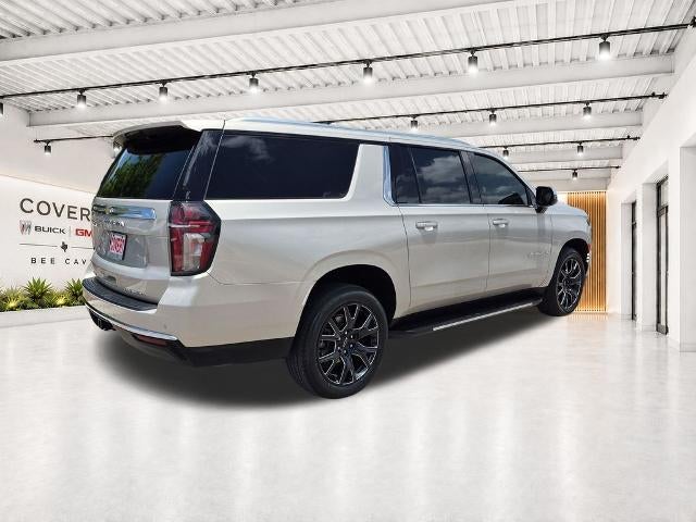 2023 Chevrolet Suburban 4WD Premier