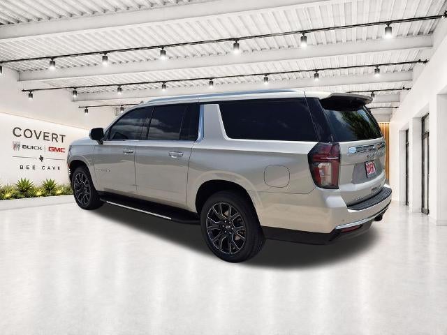 2023 Chevrolet Suburban 4WD Premier