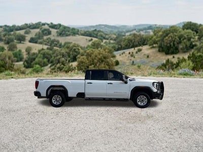 2024 GMC Sierra 2500 HD Crew Cab Long Box 4-Wheel Drive Pro