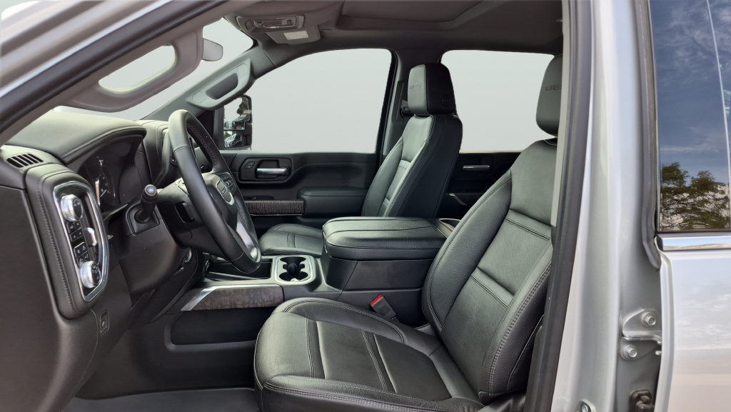 2023 GMC Sierra 2500HD Denali