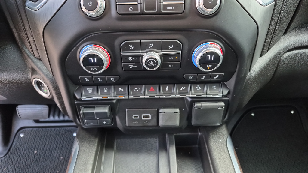 2023 GMC Sierra 2500HD Denali