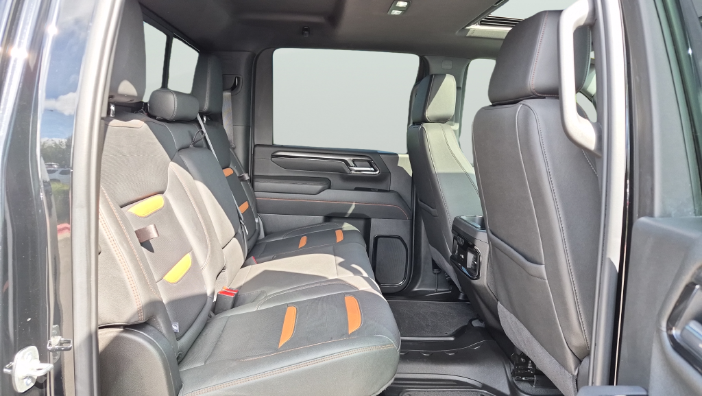 2025 GMC Sierra 2500HD AT4