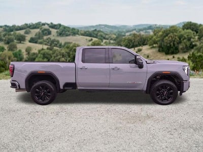 2025 GMC Sierra 2500 HD Crew Cab Standard Box 4-Wheel Drive AT4