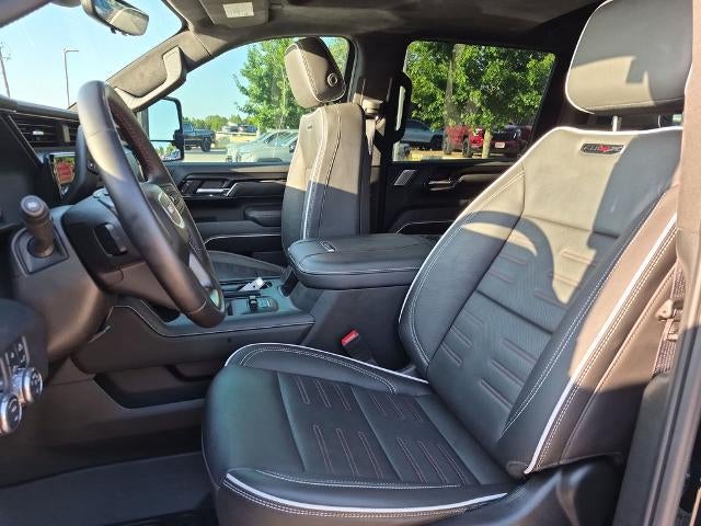 2025 GMC Sierra 2500 HD Crew Cab Standard Box 4-Wheel Drive AT4X
