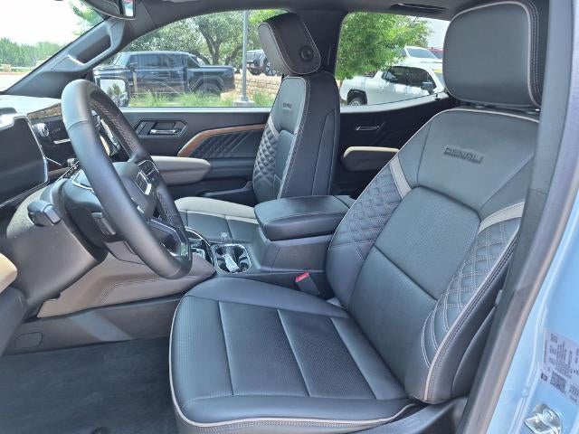 2025 GMC Canyon Crew Cab Short Box 4-Wheel Drive Denali