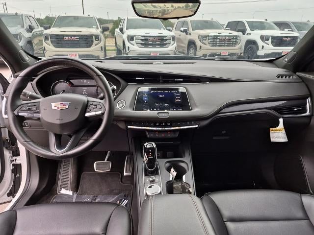 2023 Cadillac XT4 FWD 4dr Sport