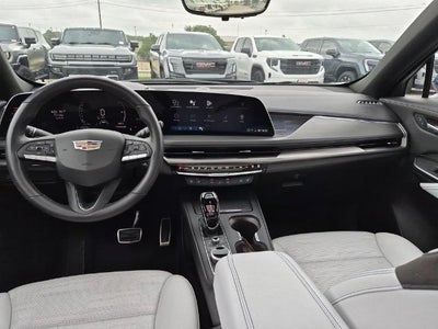 2024 Cadillac XT4 FWD 4dr Sport