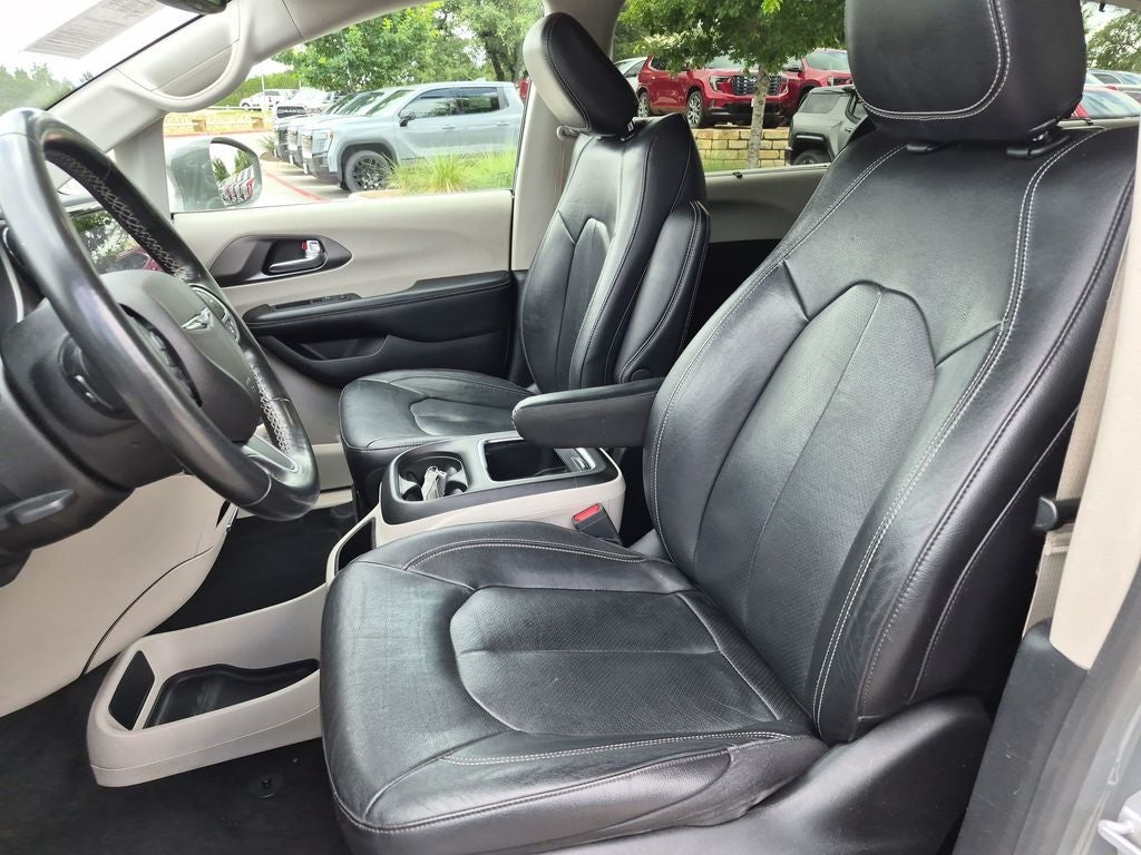 2022 Chrysler Pacifica Touring L FWD