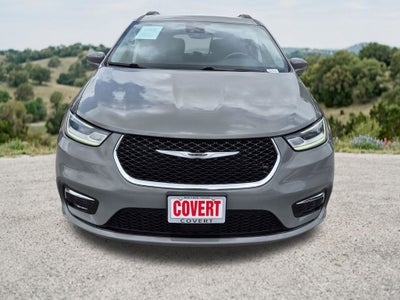 2022 Chrysler Pacifica Touring L FWD