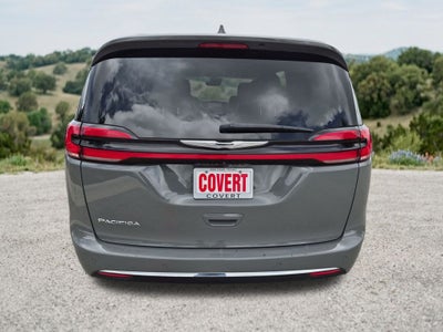 2022 Chrysler Pacifica Touring L FWD