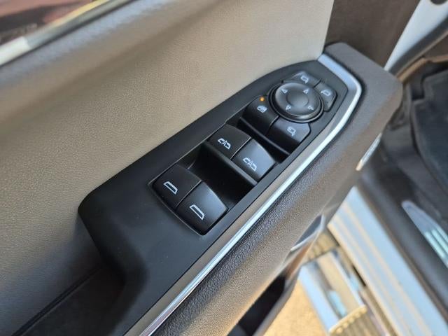 2025 GMC Sierra 1500 Crew Cab Short Box 4-Wheel Drive SLT
