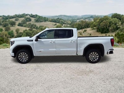 2023 GMC Sierra 1500 Crew Cab Short Box 4-Wheel Drive AT4