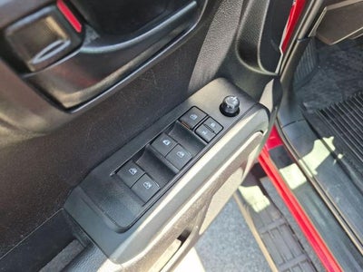 2023 Toyota Tacoma 4WD 4WD SR Double Cab 5' Bed V6 AT (GS)