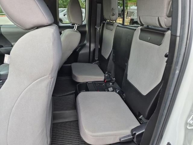 2023 Toyota Tacoma 2WD 2WD SR Access Cab 6' Bed I4 AT (GS)
