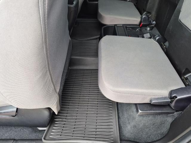 2023 Toyota Tacoma 2WD 2WD SR Access Cab 6' Bed I4 AT (GS)