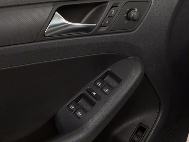 2013 Volkswagen Jetta 4dr Auto SE PZEV Sedan