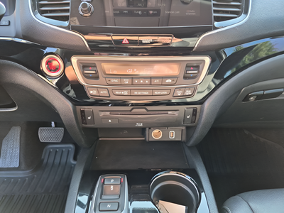 2022 Honda Pilot Touring 8 Passenger