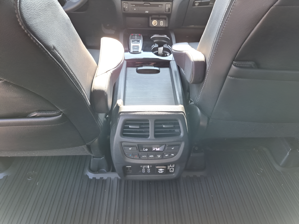 2022 Honda Pilot Touring 8 Passenger