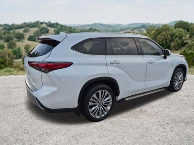 2022 Toyota Highlander Platinum AWD (Natl)