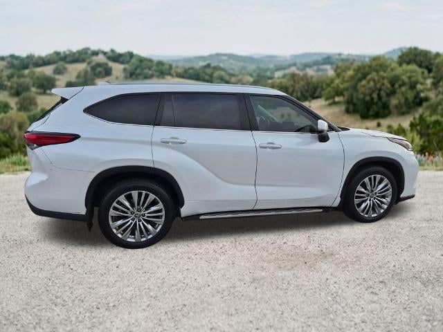 2022 Toyota Highlander Platinum AWD (Natl)