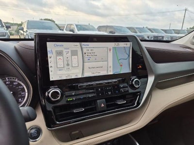 2022 Toyota Highlander Platinum AWD (Natl)
