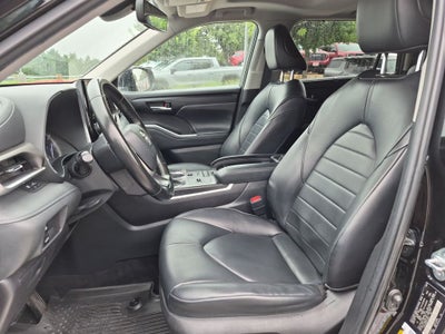 2022 Toyota Highlander XLE FWD (Natl)