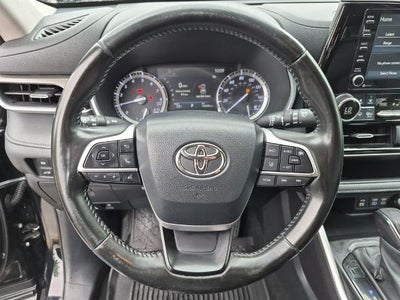 2022 Toyota Highlander XLE FWD (Natl)