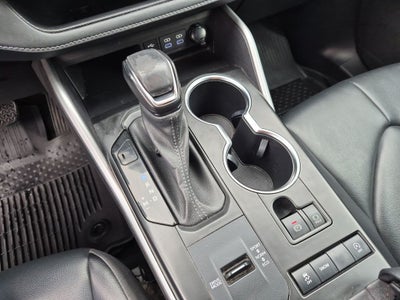 2022 Toyota Highlander XLE FWD (Natl)