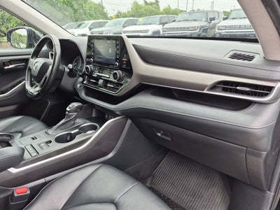 2022 Toyota Highlander XLE FWD (Natl)