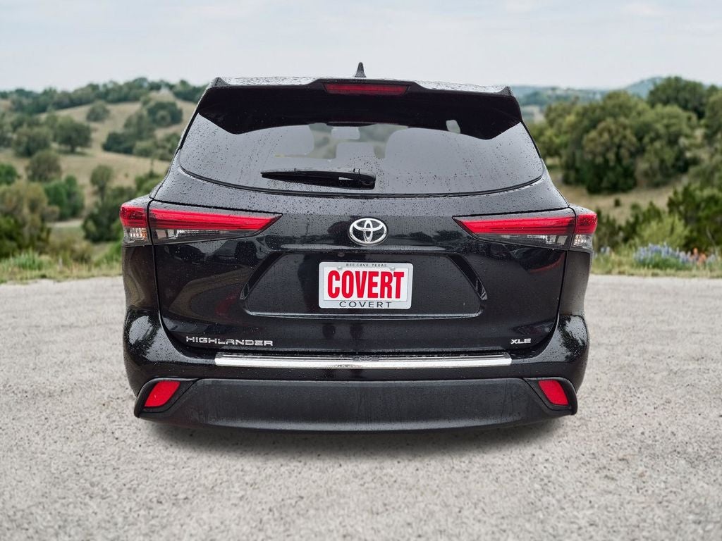 2022 Toyota Highlander XLE FWD (Natl)