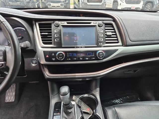 2017 Toyota Highlander XLE V6 FWD (Natl)
