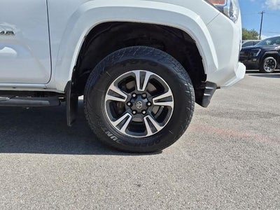 2017 Toyota Tacoma TRD Sport Double Cab 5' Bed V6 4x4 AT (Natl)