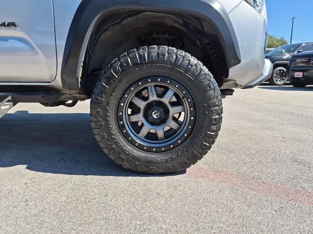 2019 Toyota Tacoma 4WD 4WD TRD Off Road Double Cab 5' Bed V6 AT (Natl)