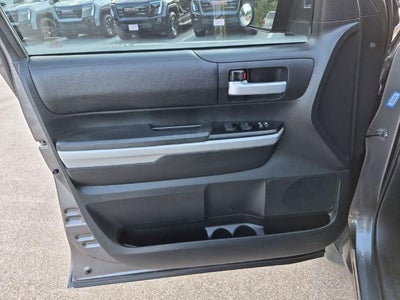 2018 Toyota Tundra 4WD 4WD SR5 CrewMax 5.5' Bed 5.7L FFV (SE)