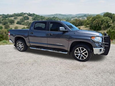 2017 Toyota Tundra 2WD 2WD SR5 CrewMax 5.5' Bed 4.6L (Natl)