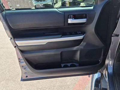 2017 Toyota Tundra 2WD 2WD SR5 CrewMax 5.5' Bed 4.6L (Natl)