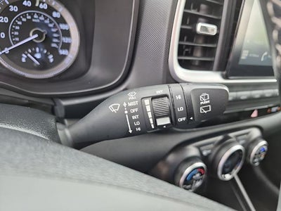 2022 Hyundai VENUE SEL IVT