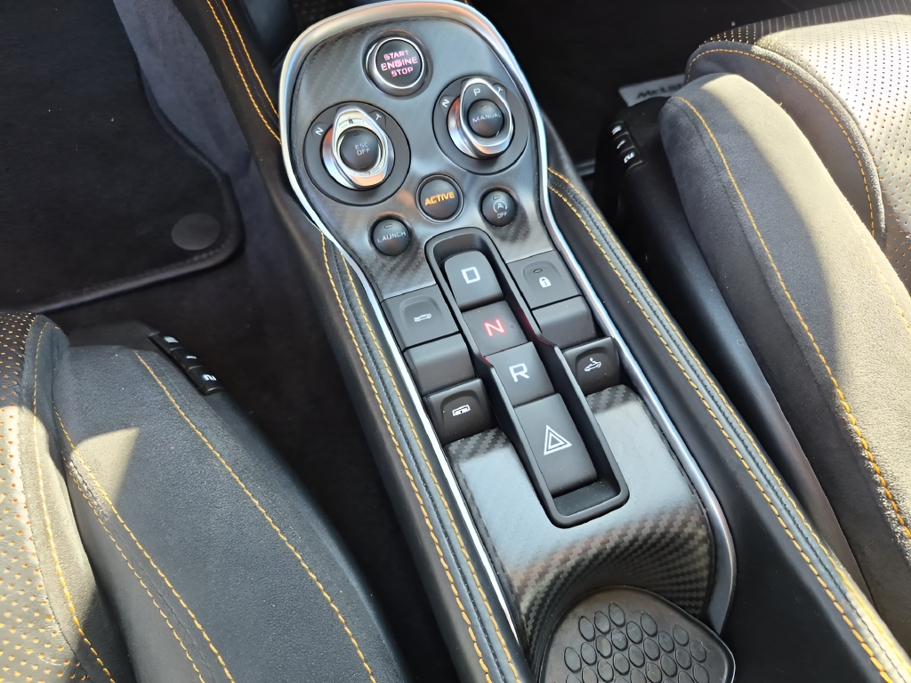 2018 McLaren 570S Base