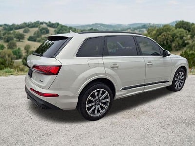 2023 Audi Q7 Premium Plus 45 TFSI quattro