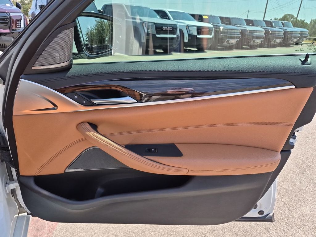 2018 BMW 5 Series 540i