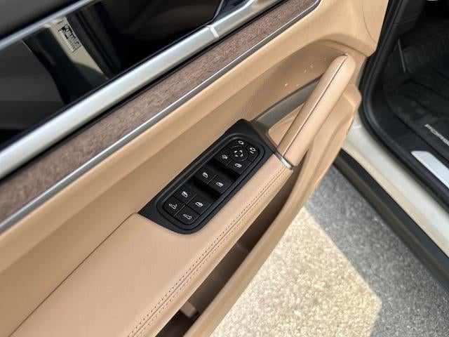 2024 Porsche Cayenne AWD