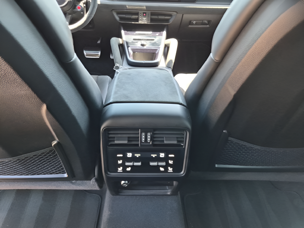 2025 Porsche Cayenne Coupe Turbo GT