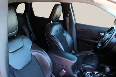 2020 Jeep Cherokee Altitude