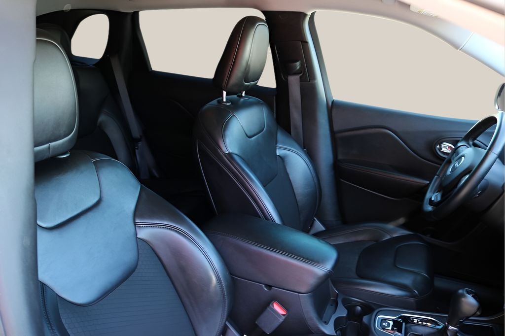 2020 Jeep Cherokee Altitude