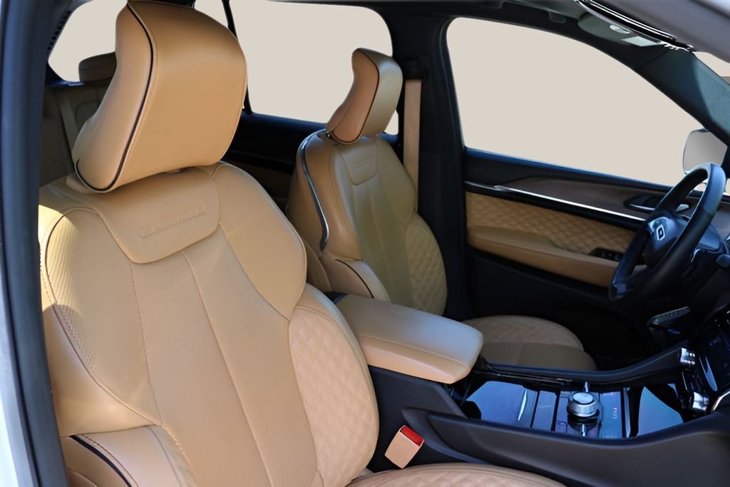 2023 Jeep Grand Cherokee Summit