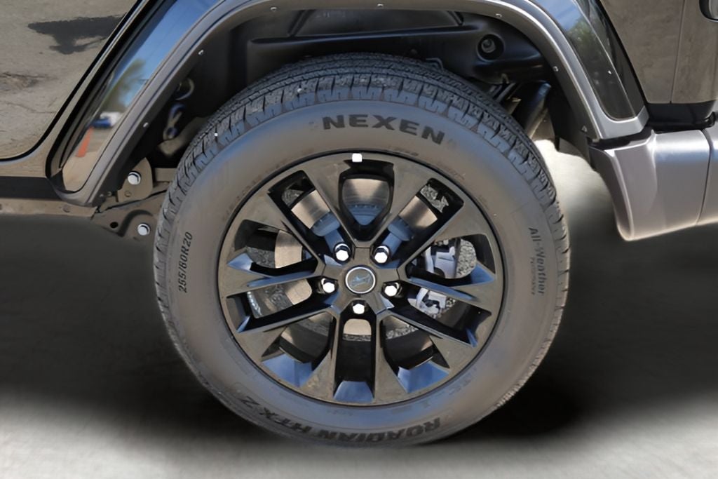 2025 Jeep Wrangler Sahara 4xe