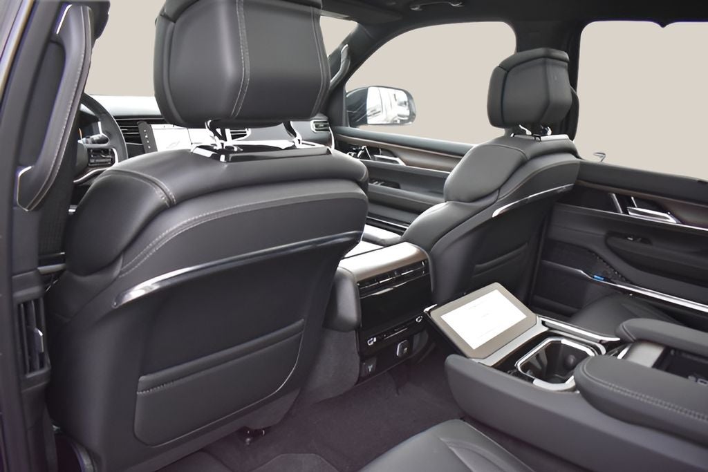 2023 Jeep Grand Wagoneer L Base