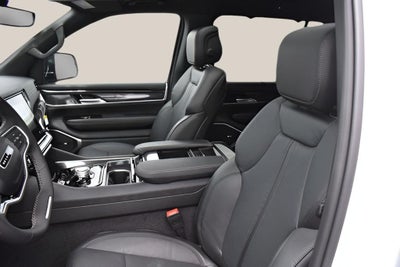 2024 Jeep Wagoneer Base