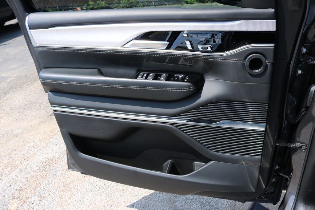 2023 Jeep Grand Wagoneer Series II